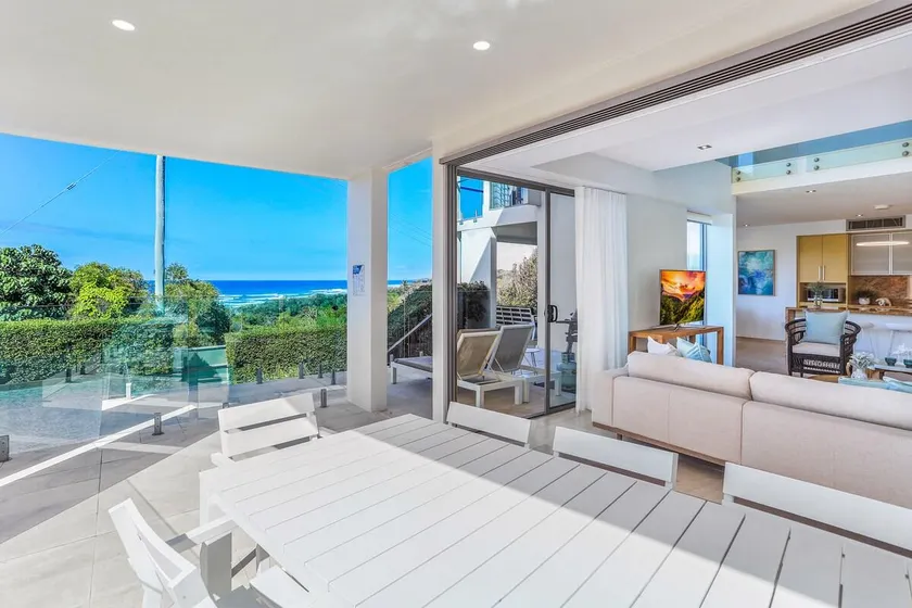 Indulgent beachside luxury, Sunrise Beach - Image 1