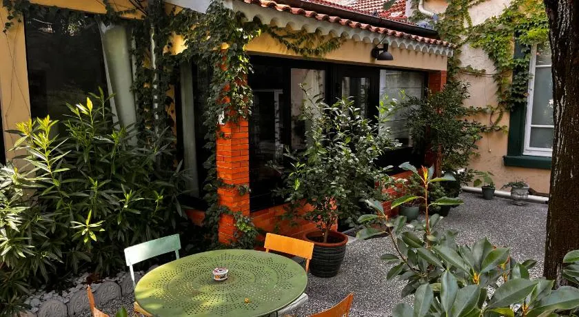 VILLA RENEE - Image 1