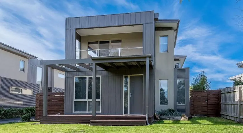 Freda Beach Haven - Image 1