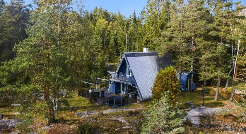 Trekanthytte - Image 1