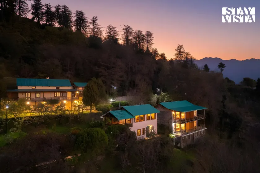 StayVista at Seetalvan Orchards A Pet Friendly Charming Hamlet of Narkanda - Image 1