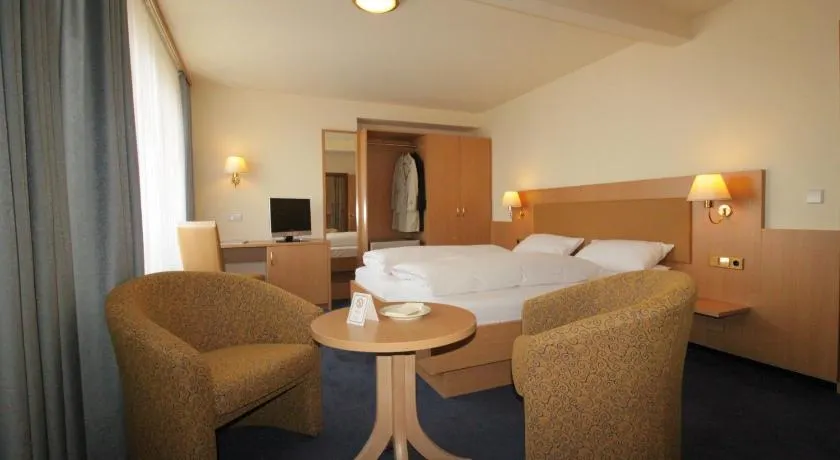Hotel Garni Eden - Image 1