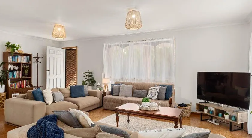 Charming Cape Wooli Home - Image 1