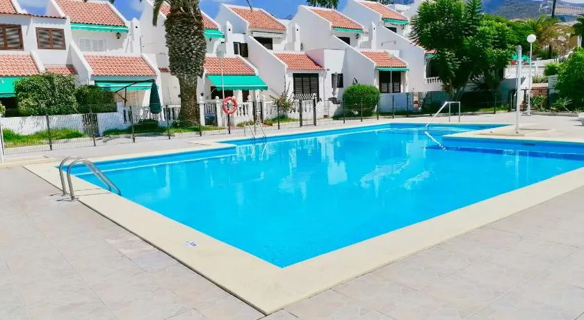 SUNNY VILLA HOLIDAY HOME - Image 1