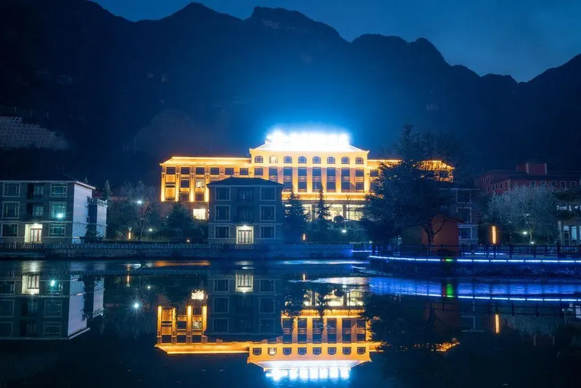 Xinghe International Hotel - Image 1
