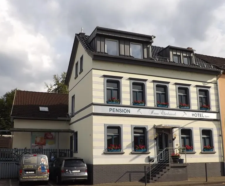 Haus Oberkassel - Image 1
