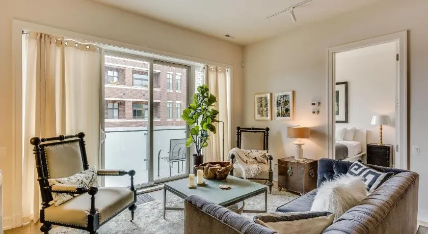 Designer 3BR with Balcony & Elevator on Clark! apts - Image 1