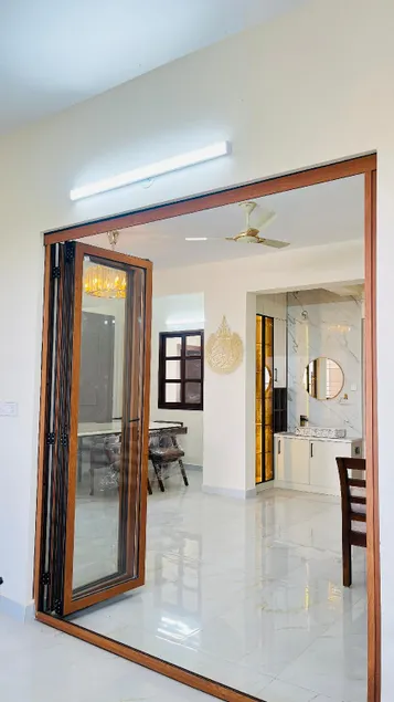 Sky High Luxury Penthouse - Image 1