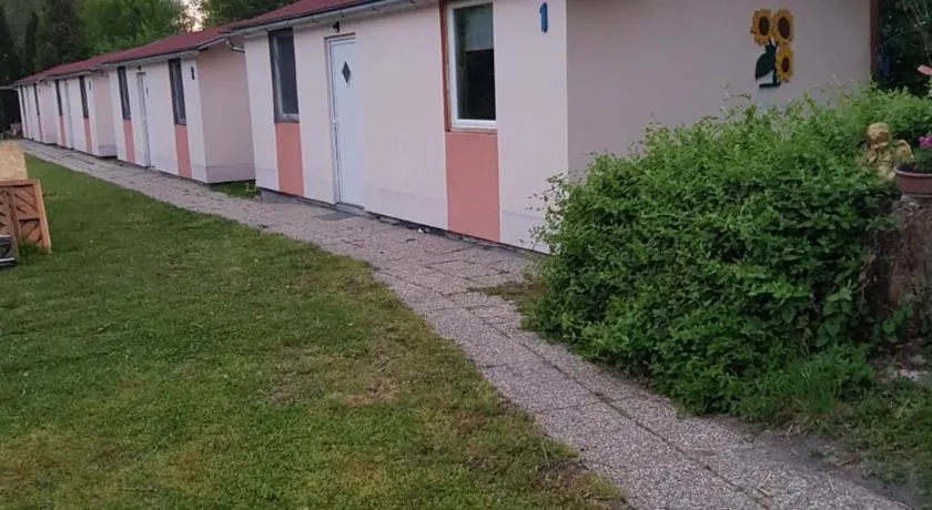 Napraforgó Apartmanok - Image 1