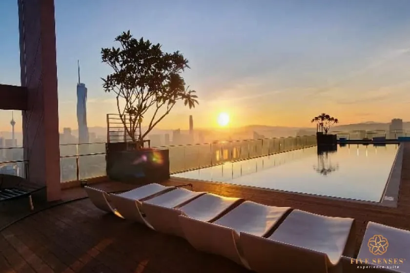 Riveria Premium Kuala Lumpur, Roam - Image 1