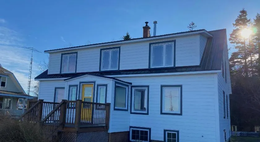 La Maison entre Mer Montagnes - Image 1