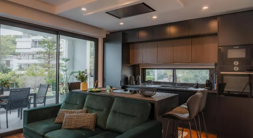 Emerald Stone Apartment Varkiza - Image 1
