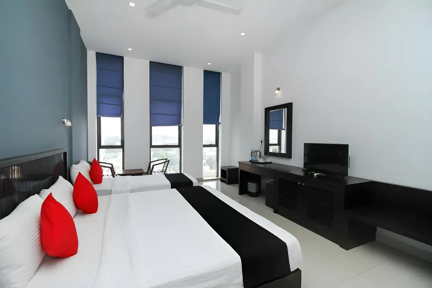 Golden Pier City Hotel - Image 1