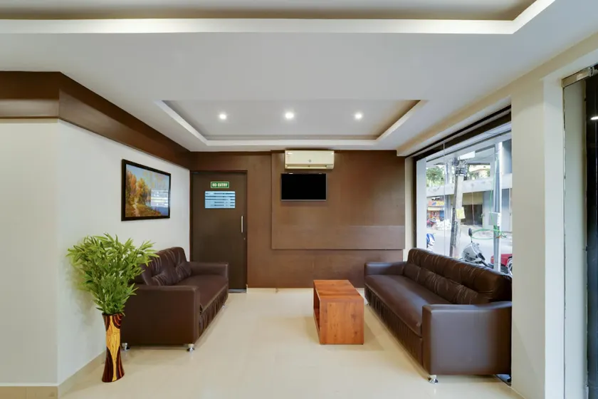 Super Townhouse Banaswadi Railway Station Formerly Davis Inn - Image 1