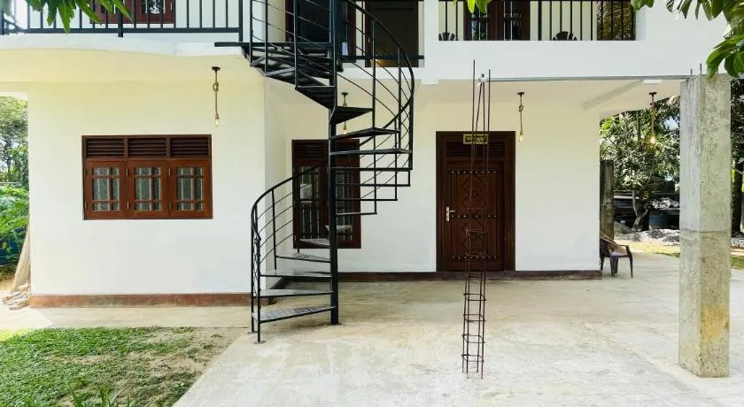 Nadee Cinnamon View - Image 1