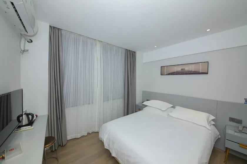 Yueqing Yuecheng Donghai Holiday Hotel - Image 1