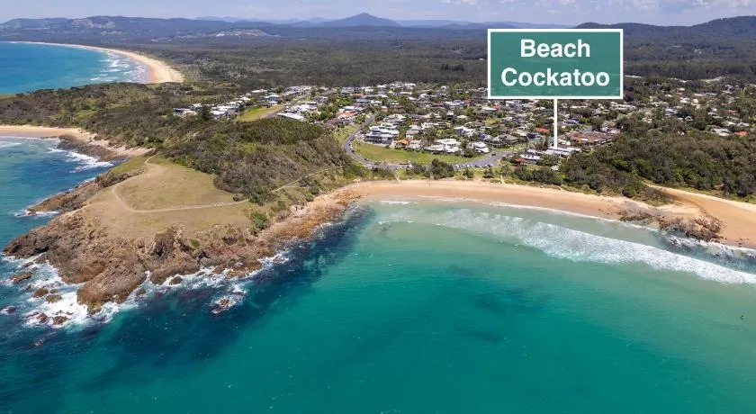 Beach Cockatoo 2Bed Steps from Sand, perfect surf getaway - Image 1