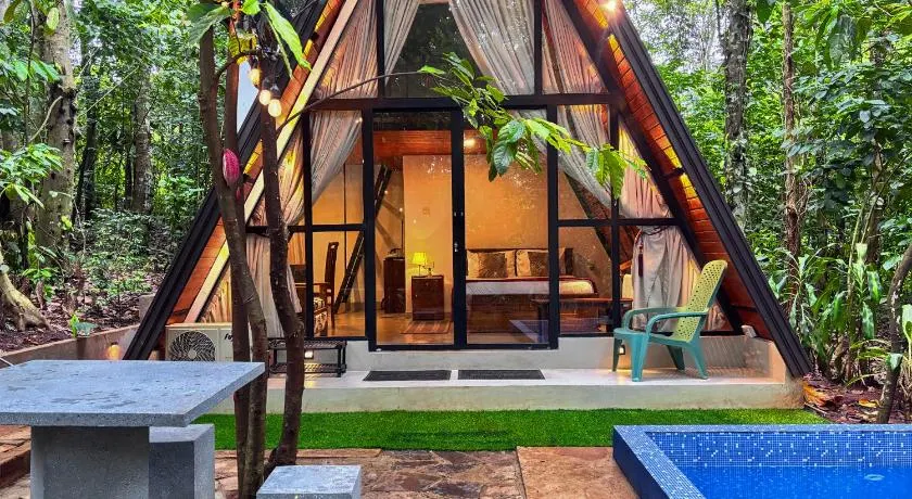 Kandy Little White House Cabana with Private Pool - Image 1