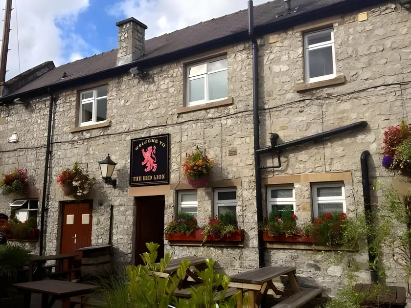 The Red Lion - Image 1