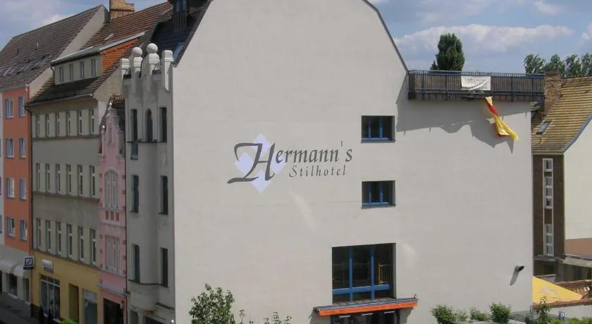 HERMANN Hotel Bar - Image 1