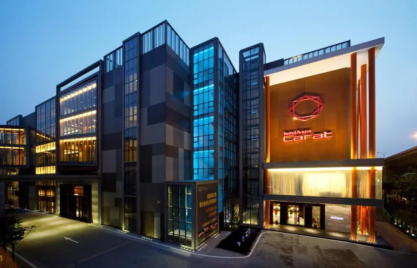 Guangzhou Carat Hotel - Image 1