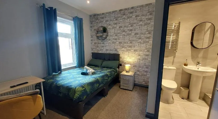 Tudor Road House - Image 1