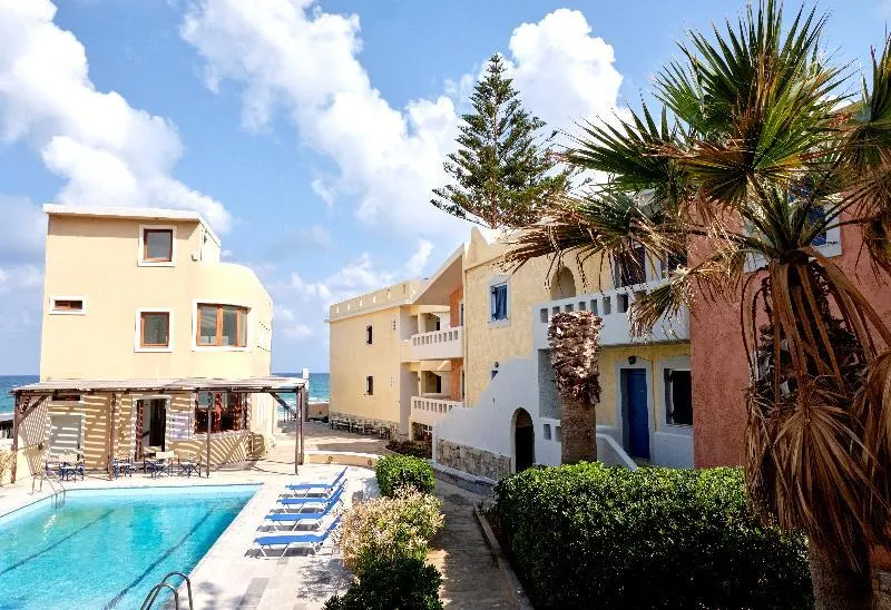 Niros Beachfront Aparthotel - Image 1
