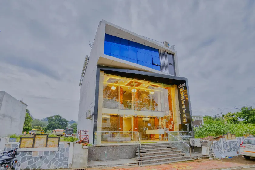 Hotel Manyavar Palace - Image 1