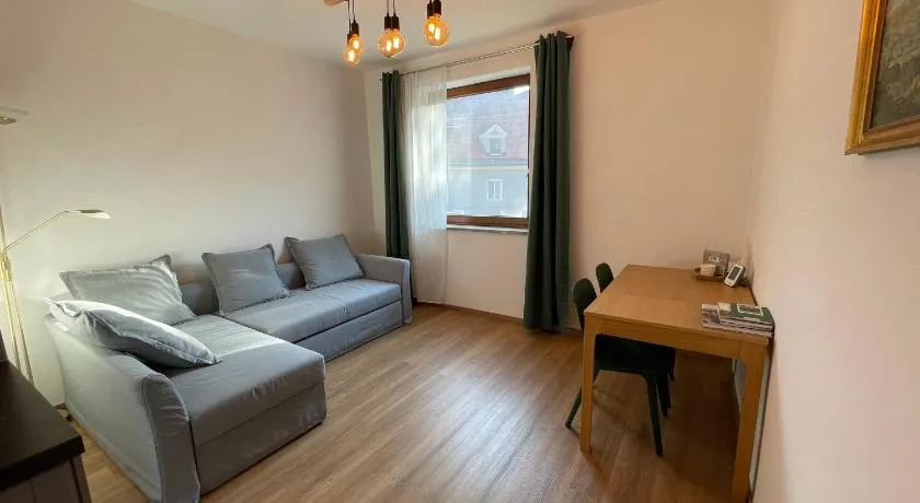 Zentrum & Parkmöglichkeit Apartment - Image 1
