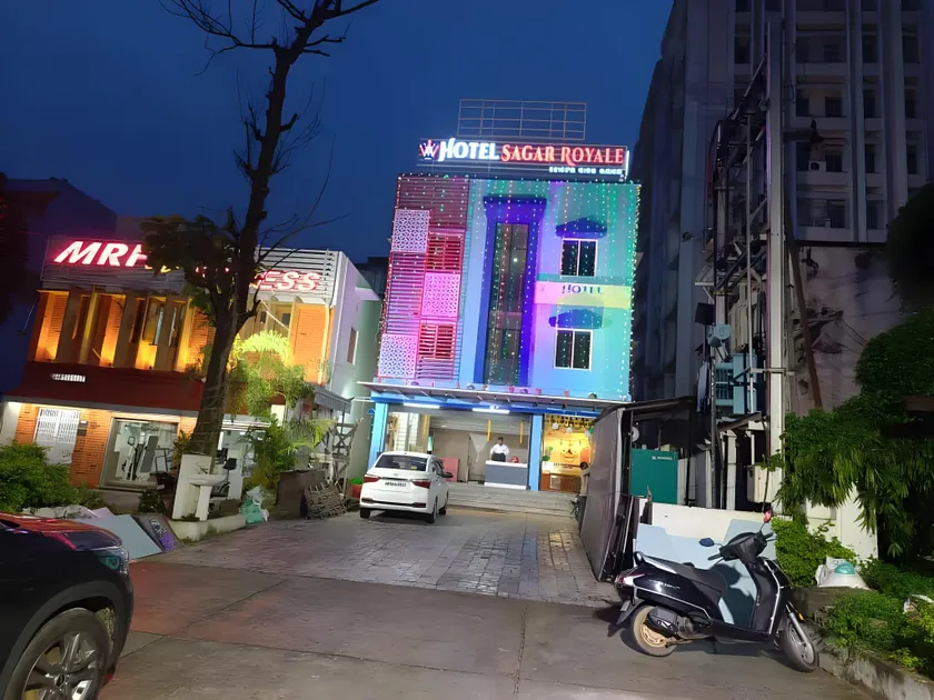 HOTEL SAGAR ROYALE - Image 1