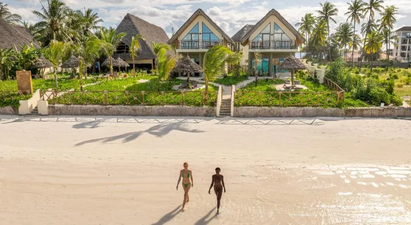 Clove Island Essence & Spa Boutique - Image 1