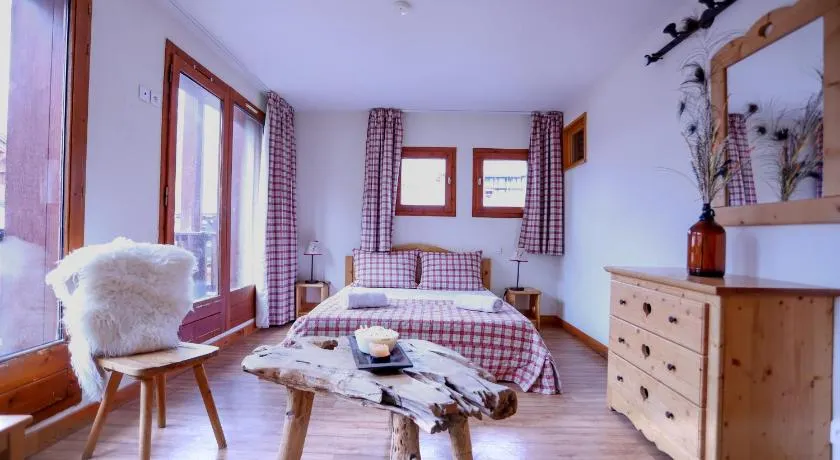 Chalet Alpina résidence Val Claret - Image 1