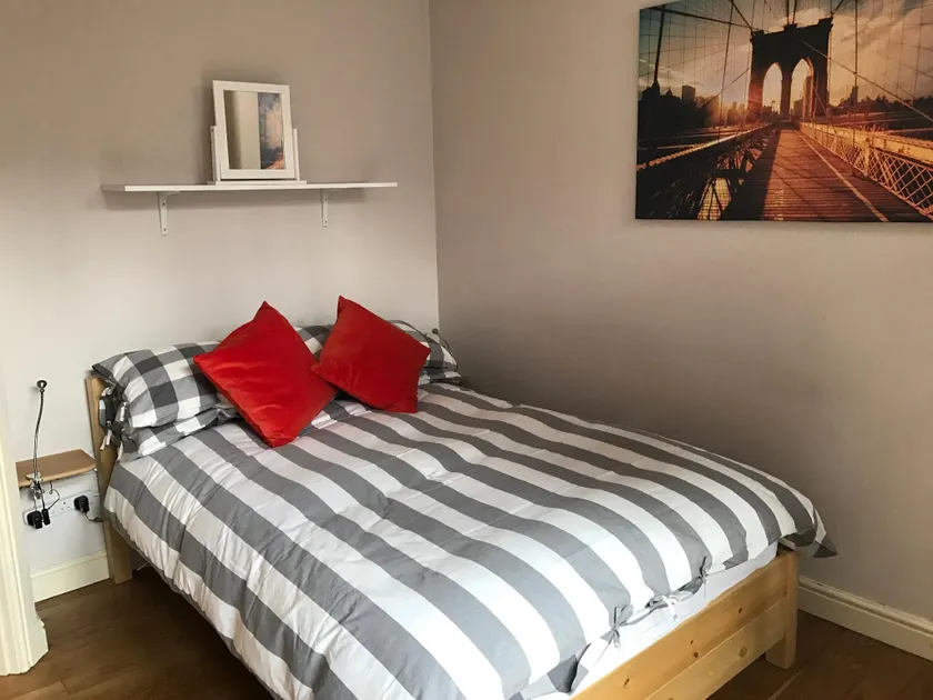 70A York Road Reading apartment - Image 1