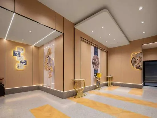 Designer hotel（HeChi BaiMa Pedestrian street） - Image 1
