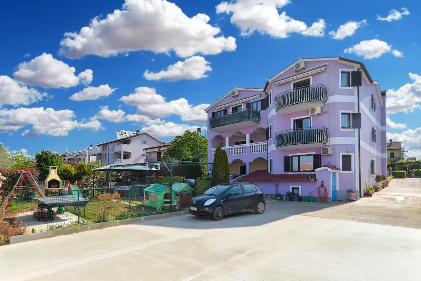 Apartment 1223 - Image 1