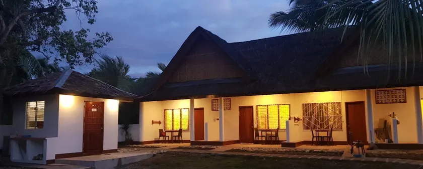 Divers Lodge Moalboal - Image 1