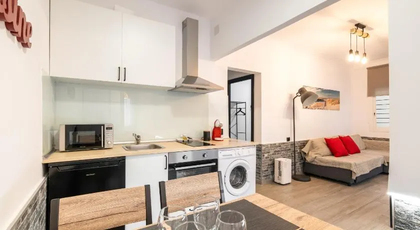 Beach Apartment, next to the sea - Image 1