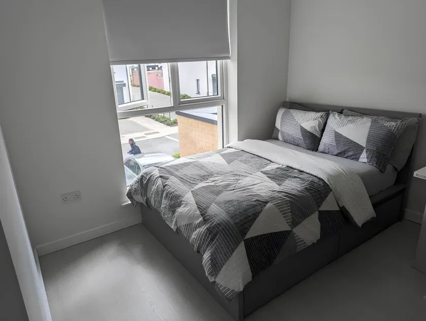New House, Private Rooms in a Peaceful Neighborhood - Image 1