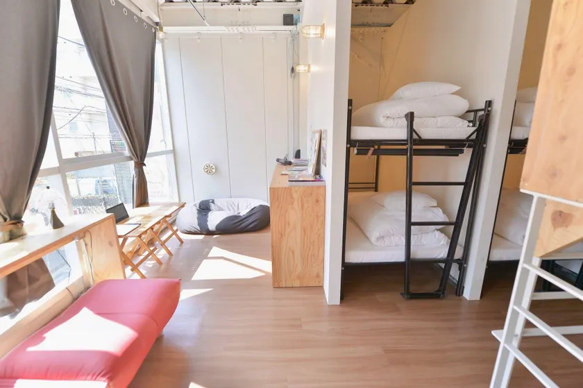 Chillulu Hostel - Image 1