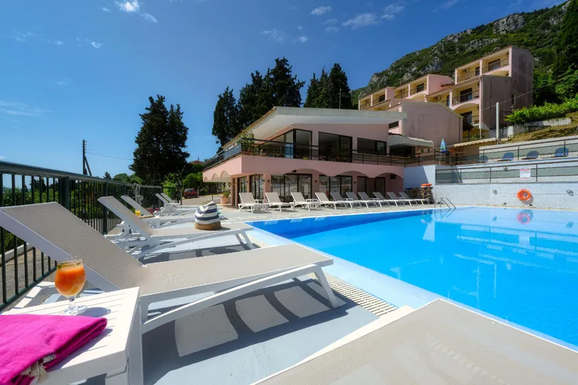 Siora Leni Hotel - Image 1