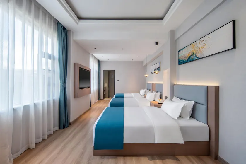 Boya Hotel (Dali Erhai Park High-speed Railway Station) - Image 1