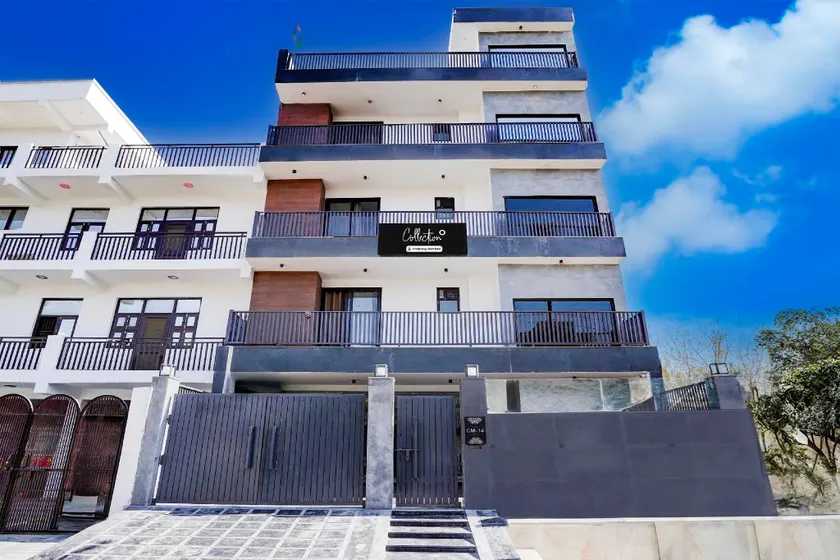 Townhouse Oak Sector 143B Noida - Image 1