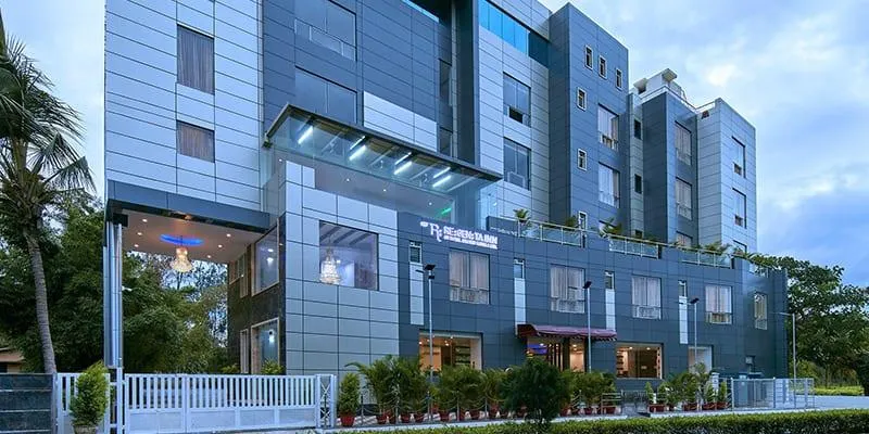 Regenta Inn Airport by Royal Orchid Hotels - Image 1