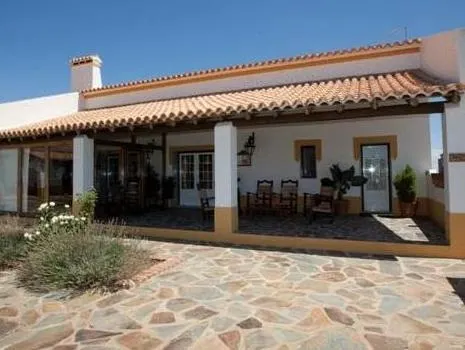 Naveterra-Hotel Rural - Image 1