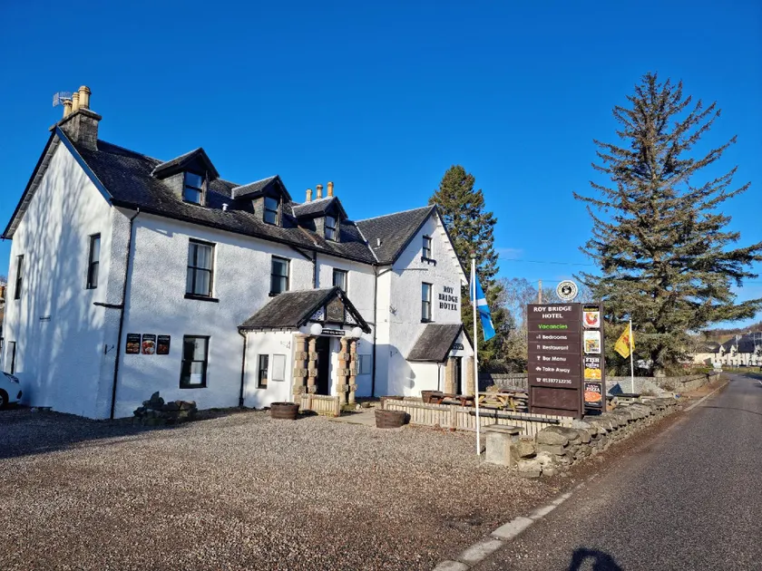 Roy Bridge Hotel - Image 1
