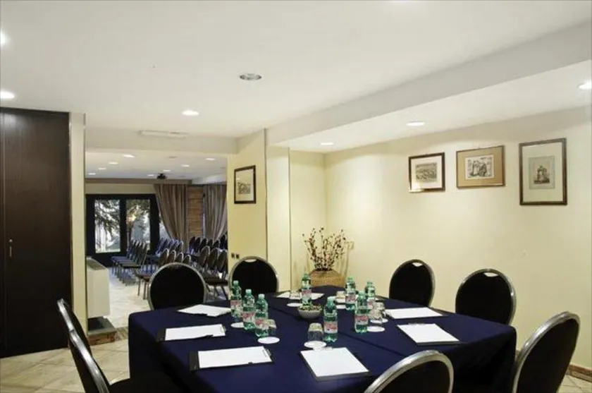 Green Hotel Poggio Regillo - Image 1