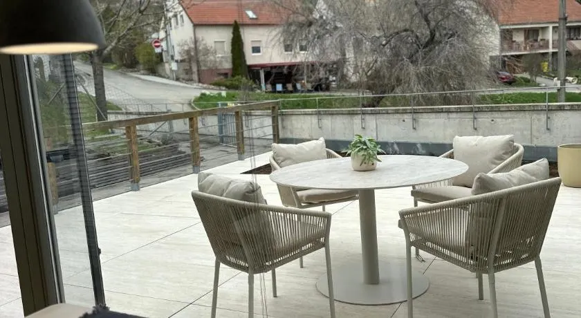 Stylový apartmán U Venuše s výhledem na Děvičky - Image 1