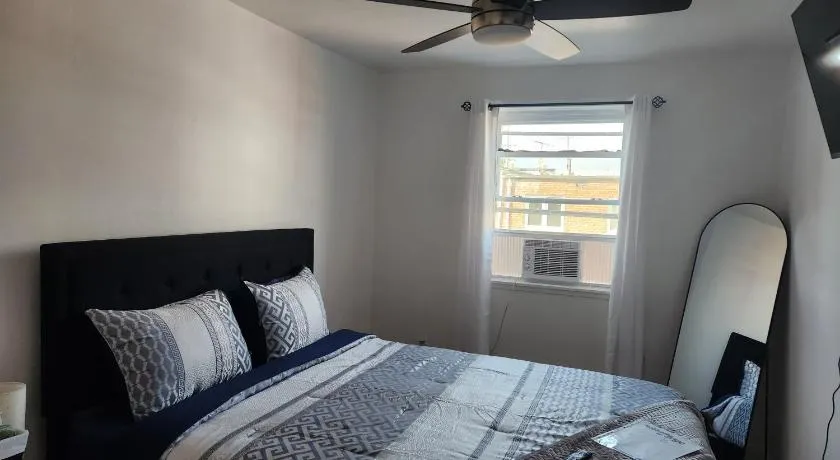Cozy Private Room - Image 1