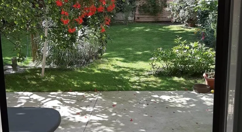 Pia's Gardenview - Image 1