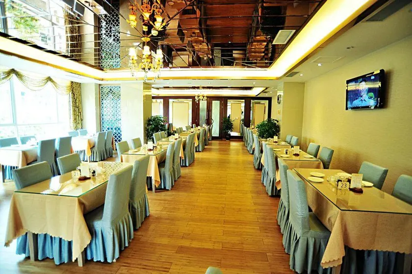 Dingyi Hotel - Image 1